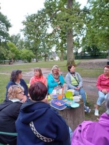 Frauen beim Treffen
